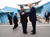 金正恩に足元見られたトランプ
