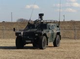 「軽装甲機動車」後継選定の面妖
