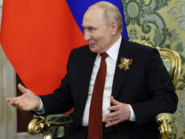 日本がロシアに外相会談提案？：原油獲得の狙い、各国とのあつれき生まぬか