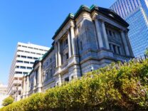 日銀1％利上げで得するのは誰か　銀行の利ざやと国庫納付金を検証 